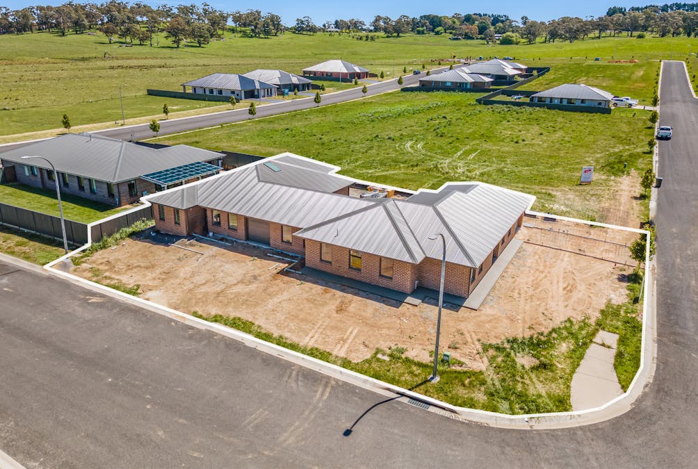 Lot 1 & 2/13 Ellis Drive, Oberon, NSW, 2787 - Image 1
