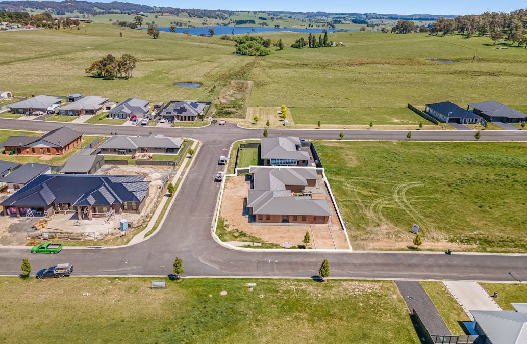 Lot 1 & 2/13 Ellis Drive, Oberon, NSW, 2787 - Image 2