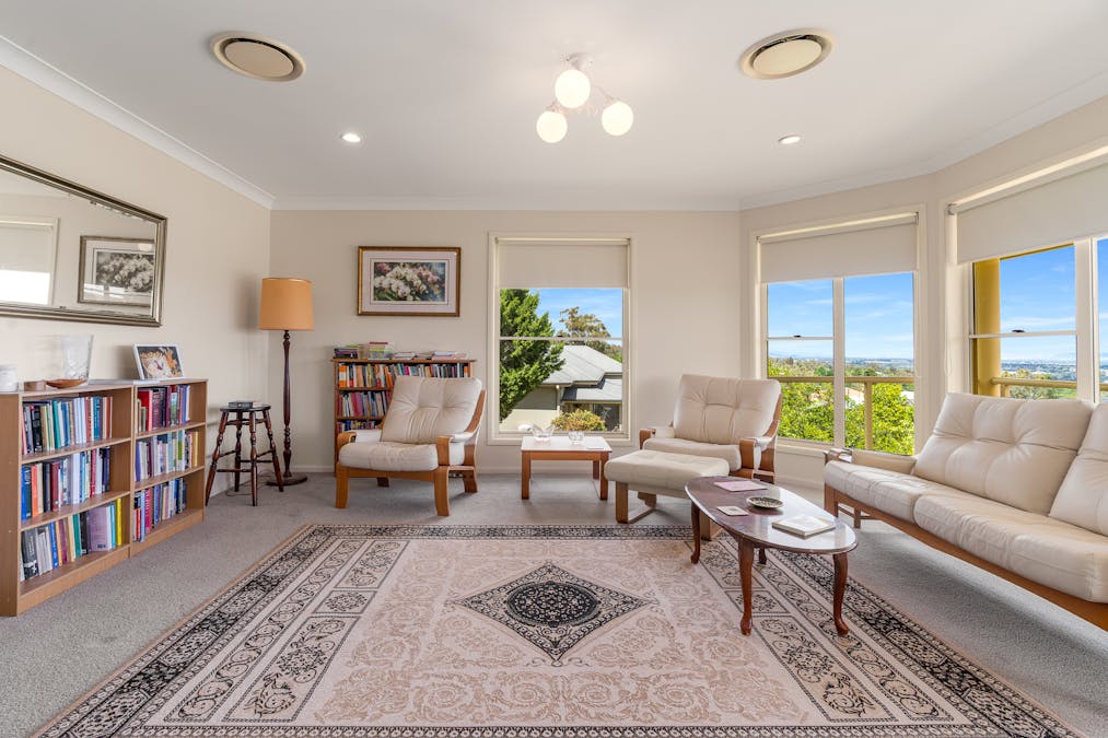 19 London Drive, Cowra, NSW, 2794 - Image 2