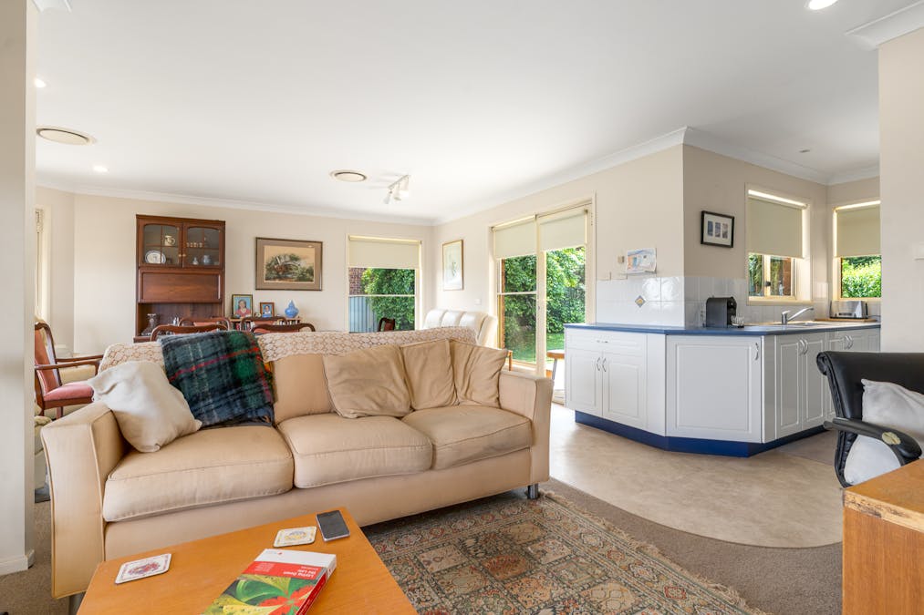 19 London Drive, Cowra, NSW, 2794 - Image 4