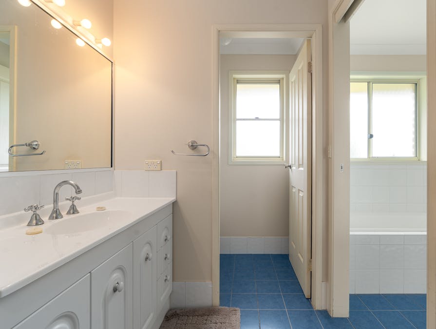 19 London Drive, Cowra, NSW, 2794 - Image 9