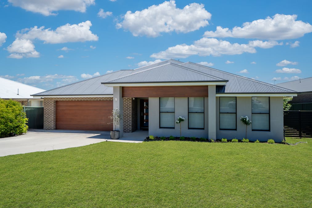 5 Matthews Street, Windradyne, NSW, 2795 - Image 1