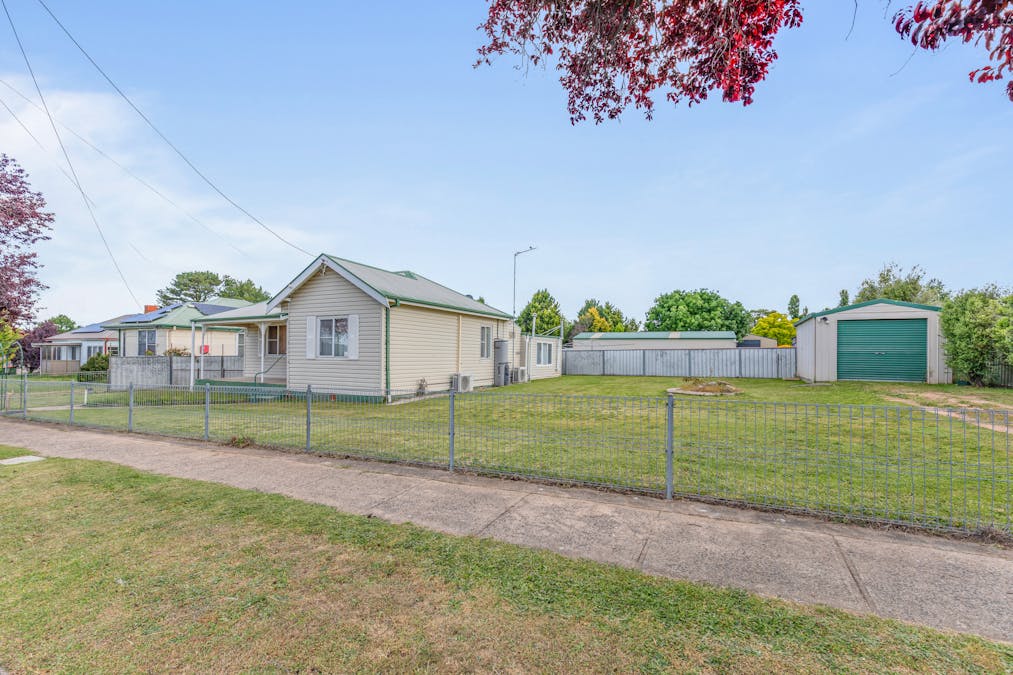 34 Frape Street, Blayney, NSW, 2799 - Image 2