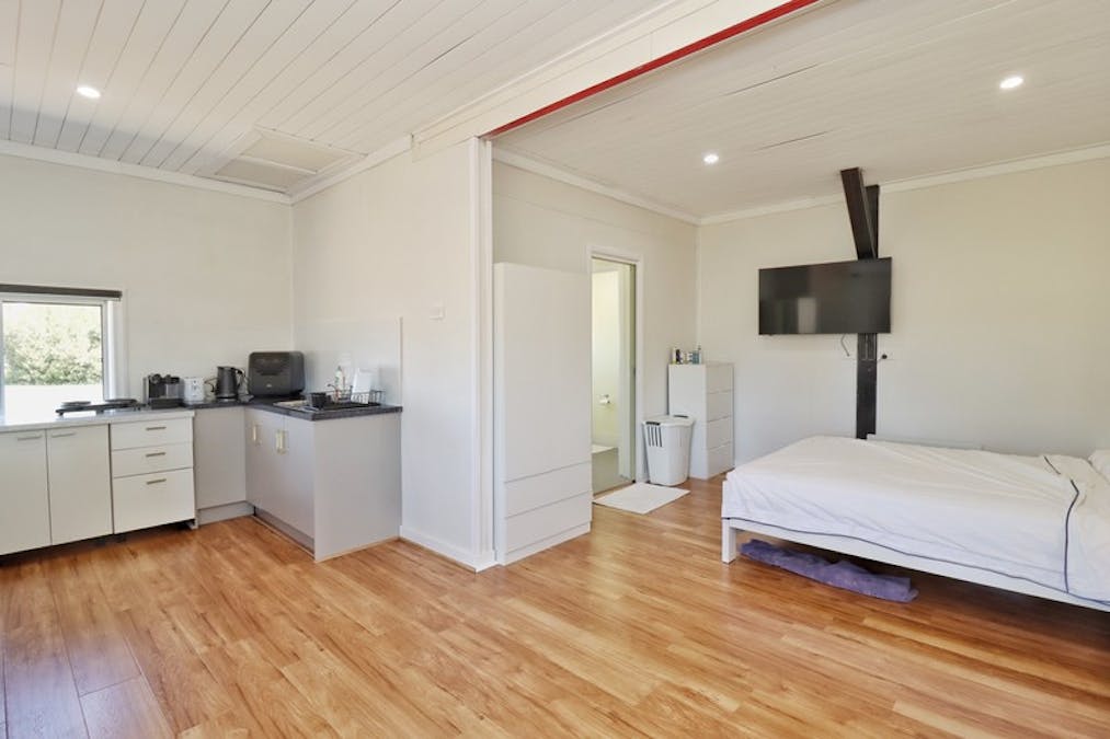 4 Richards Drive, Cowra, NSW, 2794 - Image 8