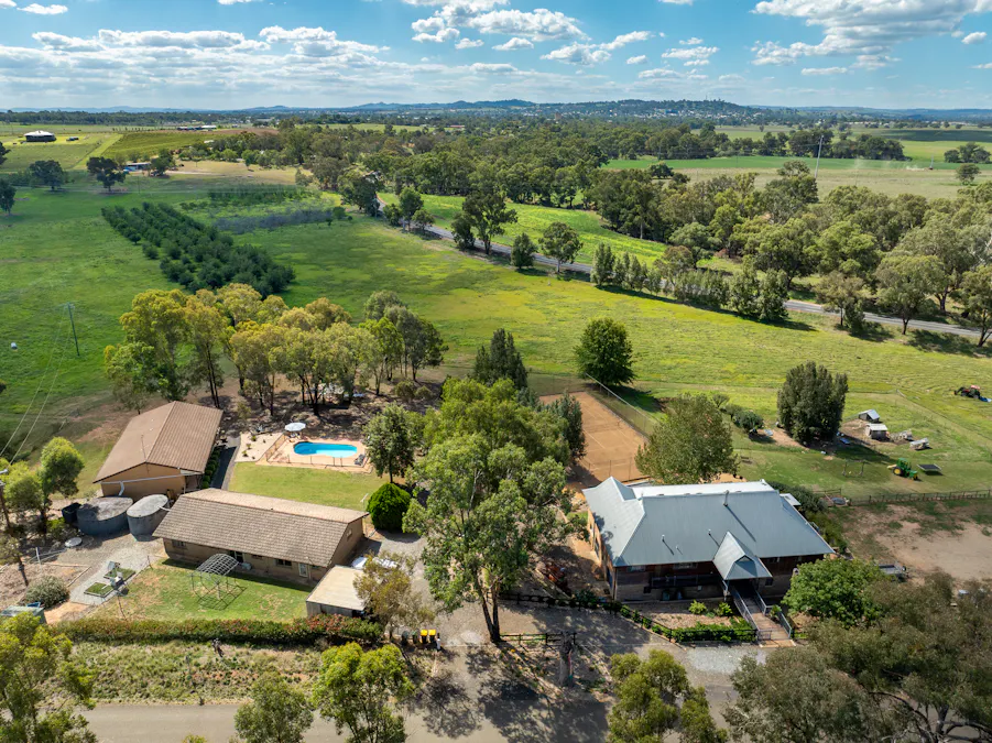 22 Anderson Lane, Cowra, NSW, 2794 - Image 1