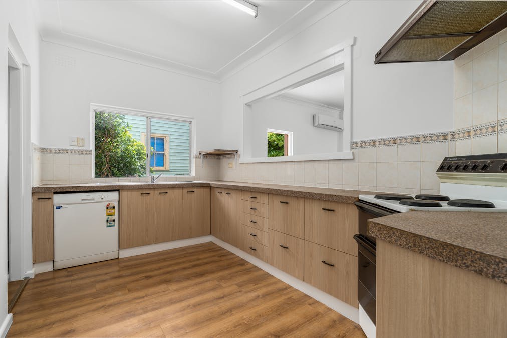 6 Macassar Street, Cowra, NSW, 2794 - Image 2