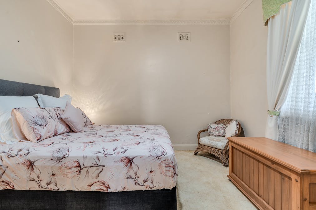 8 Courallie Street, Cowra, NSW, 2794 - Image 8