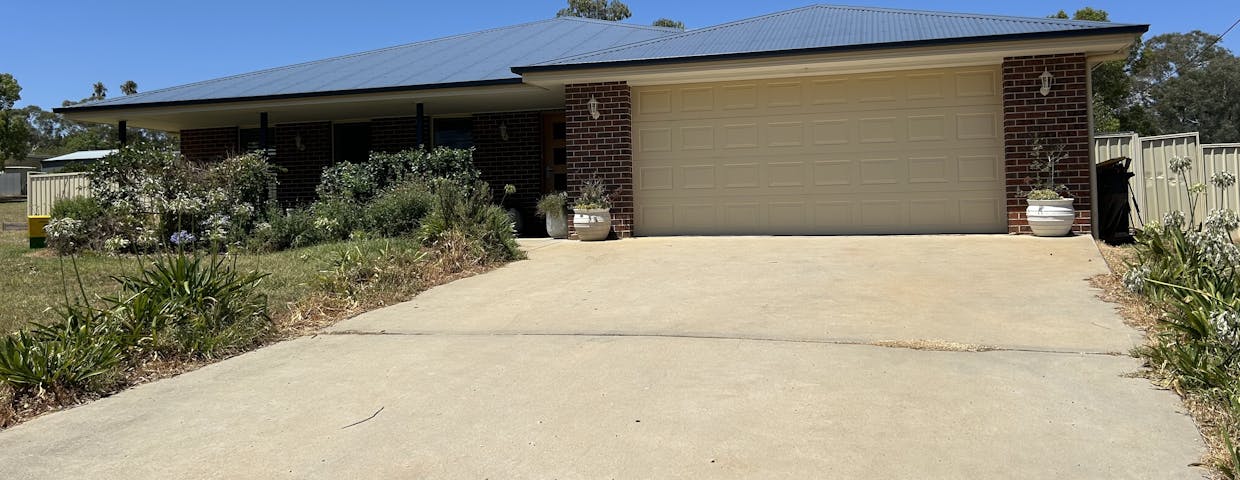 42 Smith Street, Molong, NSW, 2866 - Image 1