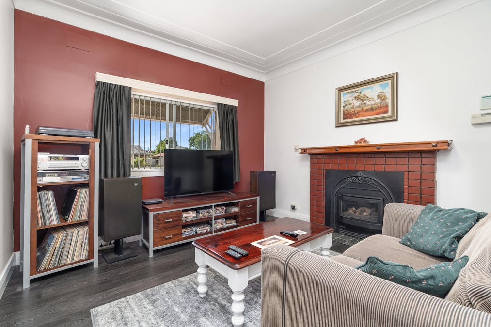 3 Liverpool Street, Cowra, NSW, 2794 - Image 2