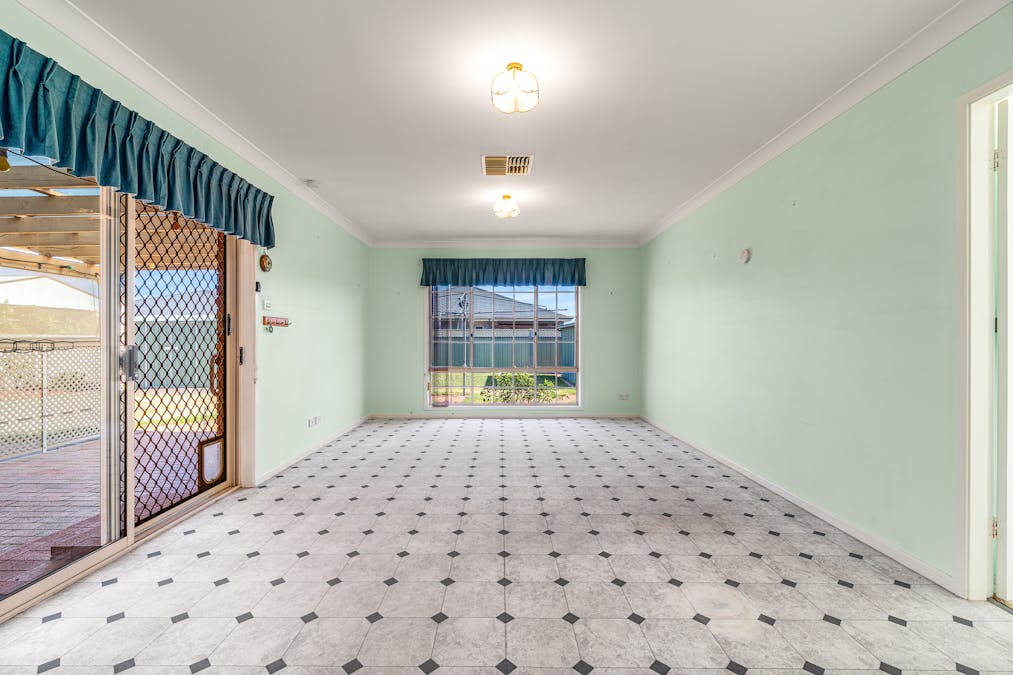 65 Lyall Street, Cowra, NSW, 2794 - Image 4