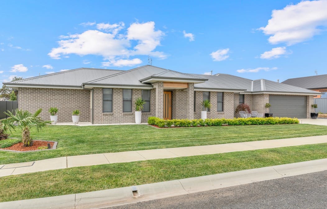 34 Springfield Street, Oberon, NSW, 2787 - Image 1