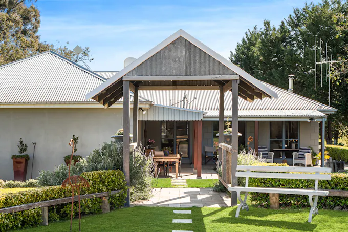 'Angle Burn' 101 Clearview Road, Darbys Falls, NSW, 2793 - Image 1