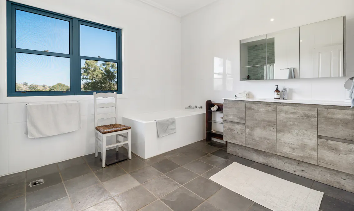 'Angle Burn' 101 Clearview Road, Darbys Falls, NSW, 2793 - Image 9