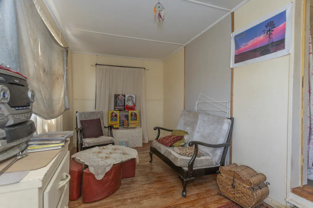 17 Parkes Street, Cowra, NSW, 2794 - Image 9