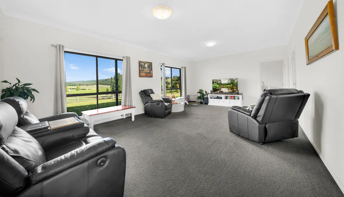 Address upon request - Image 12