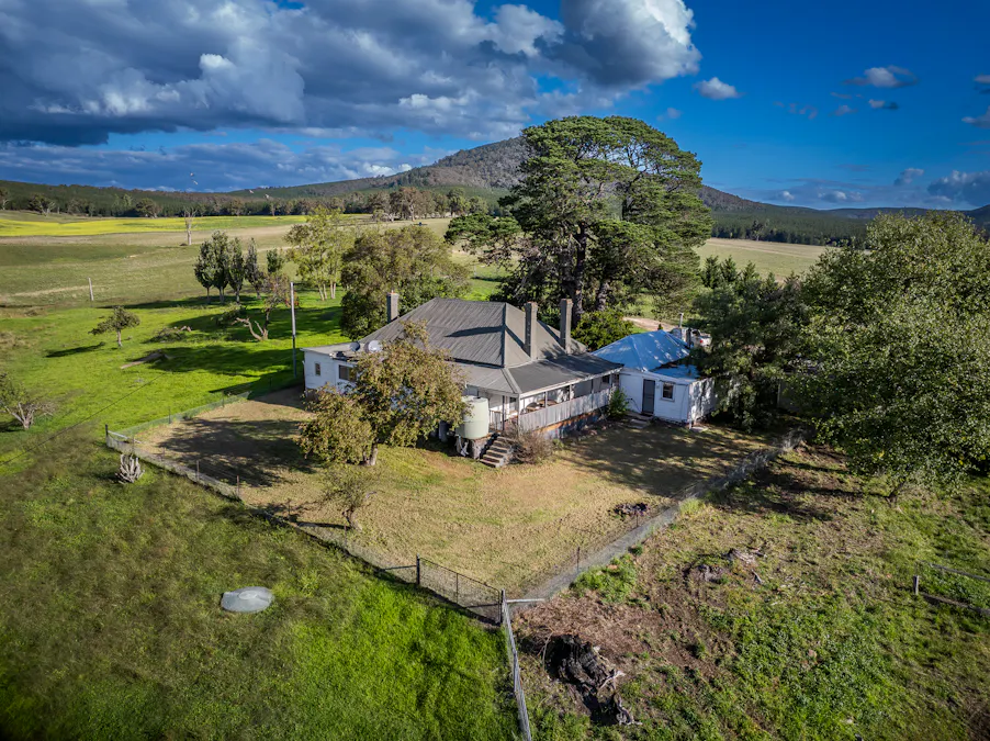 Address upon request - Image 16