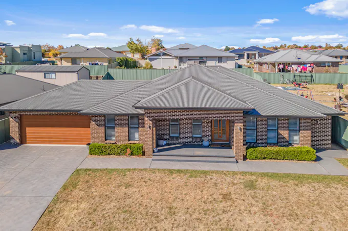 14 Governors Parade, Windradyne, NSW, 2795 - Image 1
