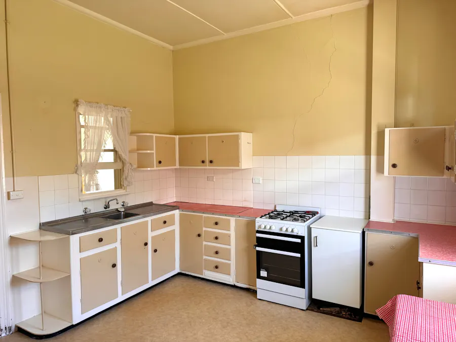 18 Vaux Street, Cowra, NSW, 2794 - Image 6