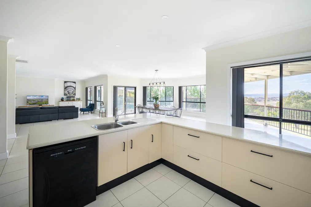 241 Hartwood Avenue, Robin Hill, NSW, 2795 - Image 13
