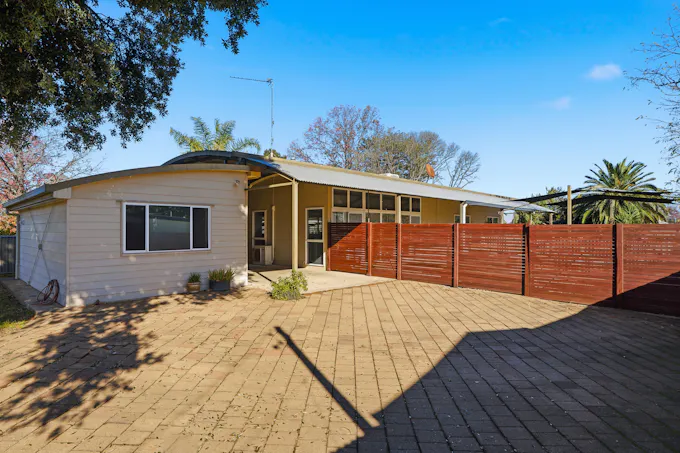 18 Cooyal Street, Cowra, NSW, 2794 - Image 1