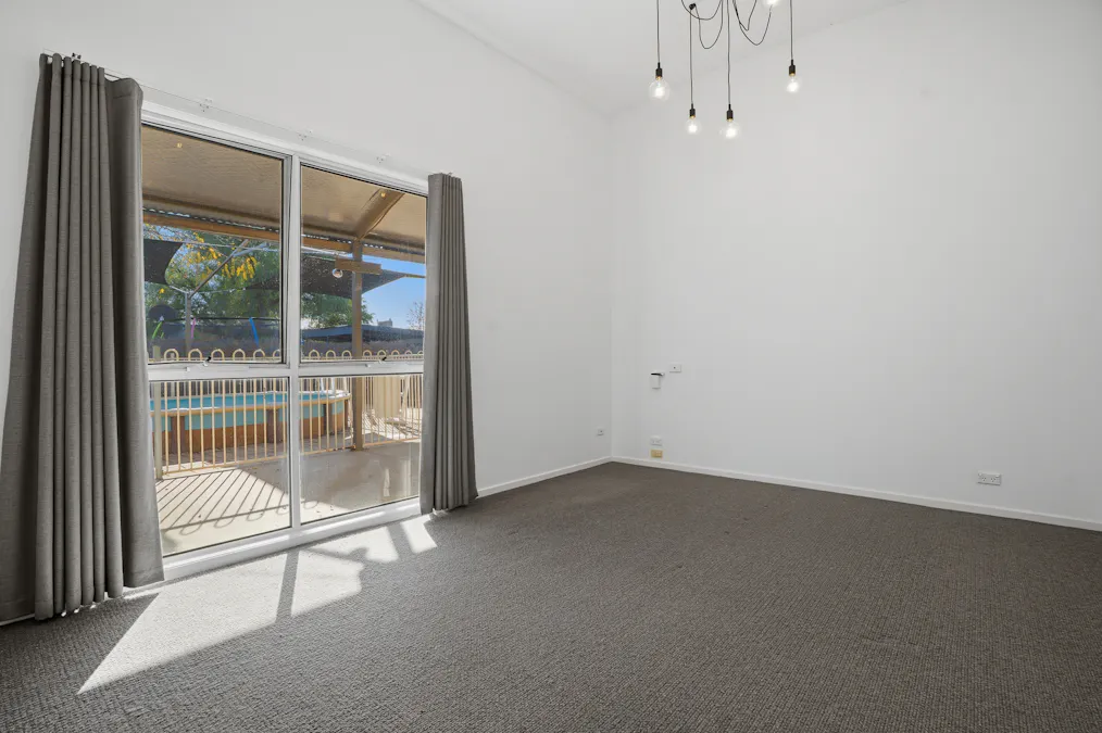 18 Cooyal Street, Cowra, NSW, 2794 - Image 9