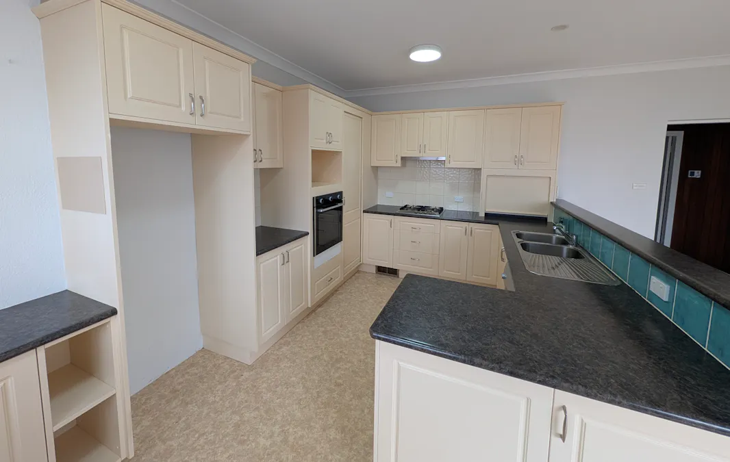 18 Macquarie Street, West Bathurst, NSW, 2795 - Image 2