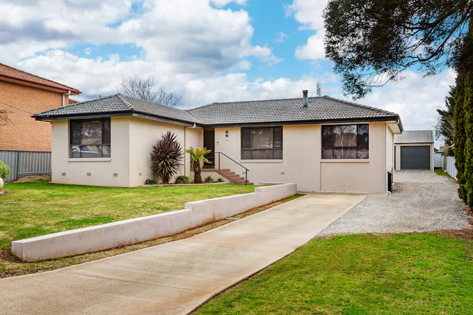 125 Curtis Street, Oberon, NSW, 2787 - Image 1