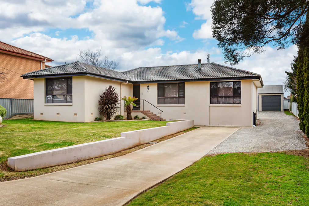 125 Curtis Street, Oberon, NSW, 2787 - Image 1