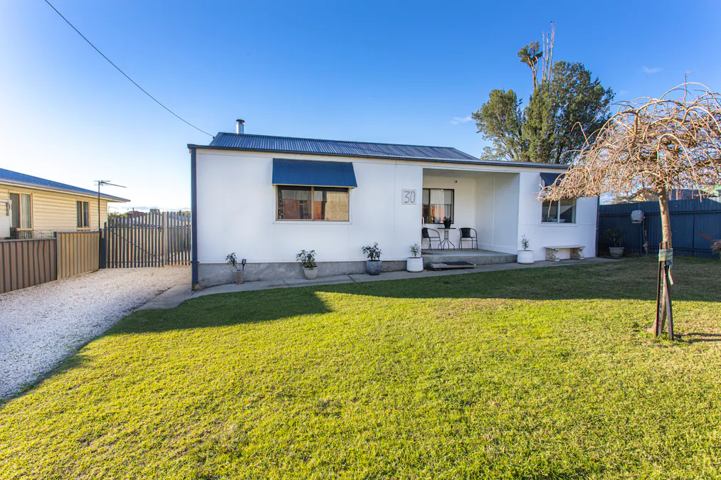 30 Whitby Street, Cowra, NSW, 2794 - Image 1
