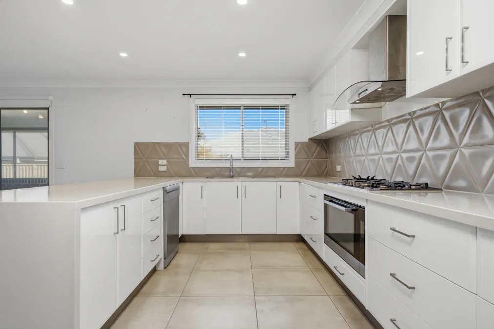 51 Wentworth Drive, Kelso, NSW, 2795 - Image 4