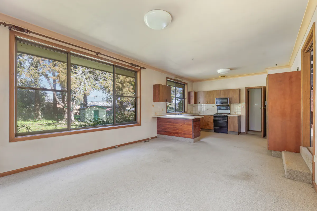 20 Tarana Crescent — photo 5 of 18