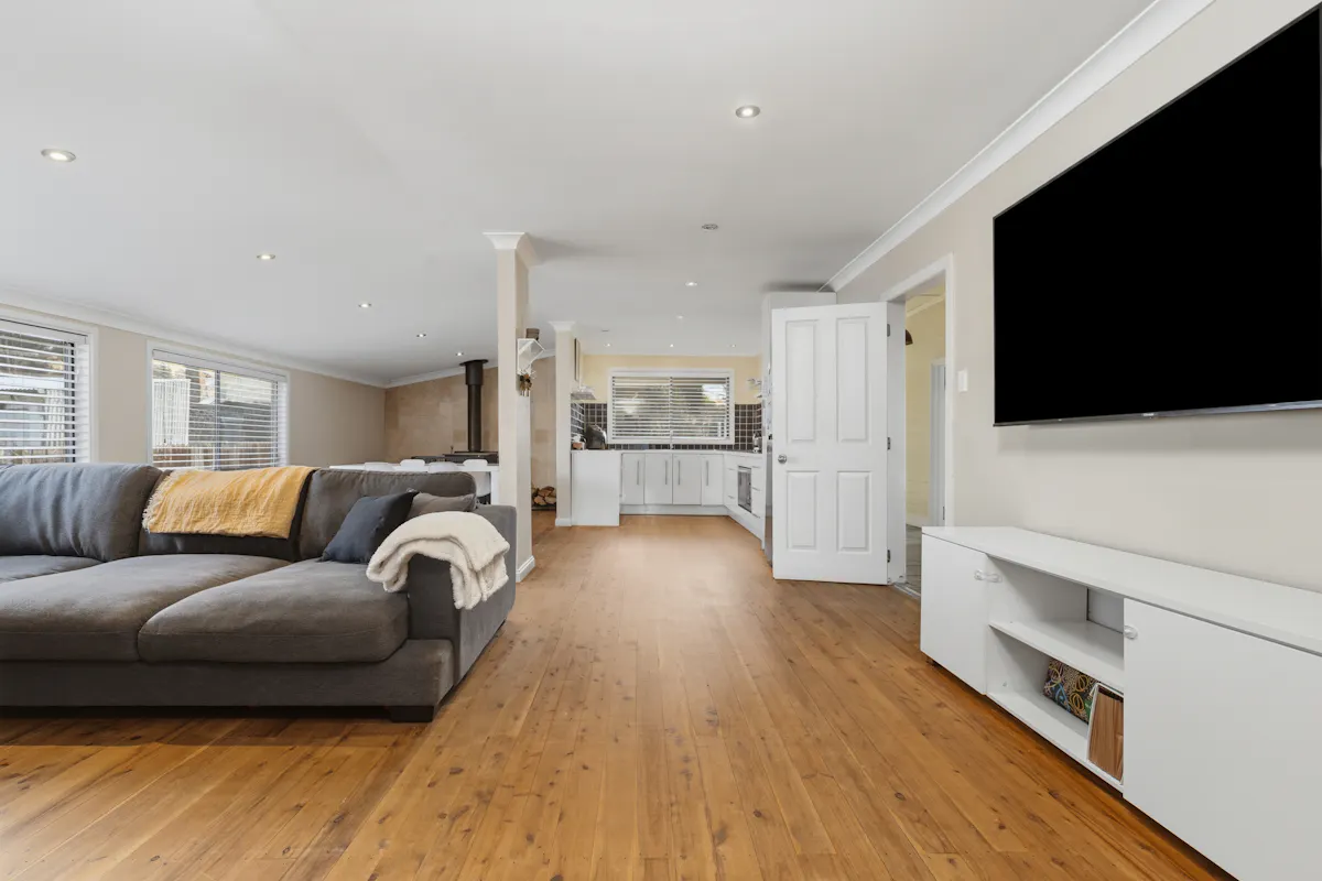 16 Perth Street — photo 4 of 23