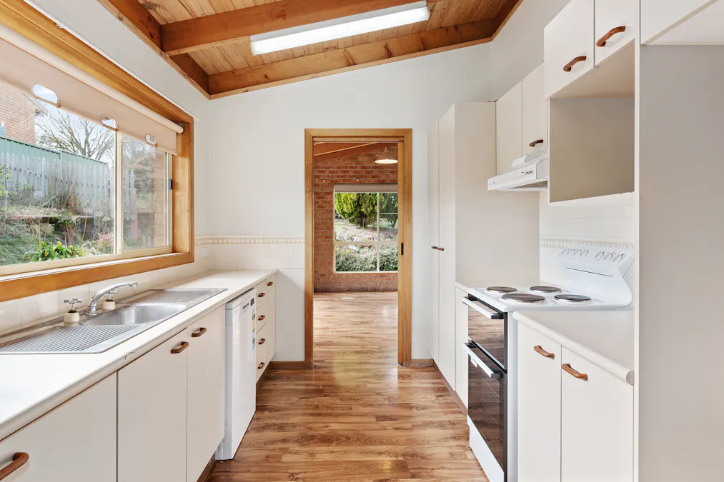 17 Glyndwr Ave, Oberon, NSW, 2787 - Image 6