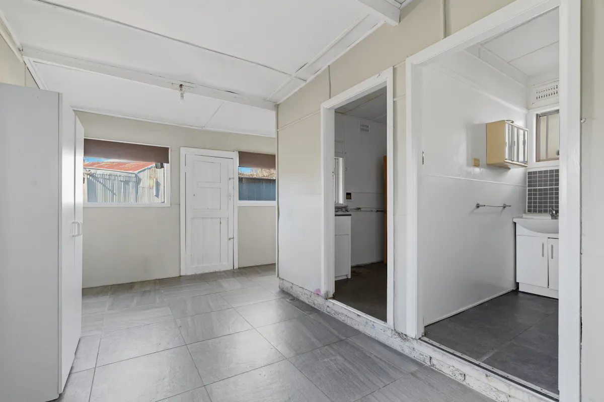 188 McLachlan Street — photo 12 of 22