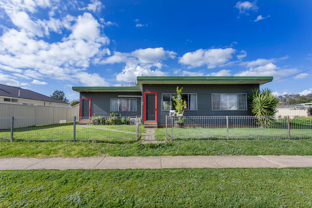 11 Mulyan Street, Cowra, NSW, 2794 - Image 1
