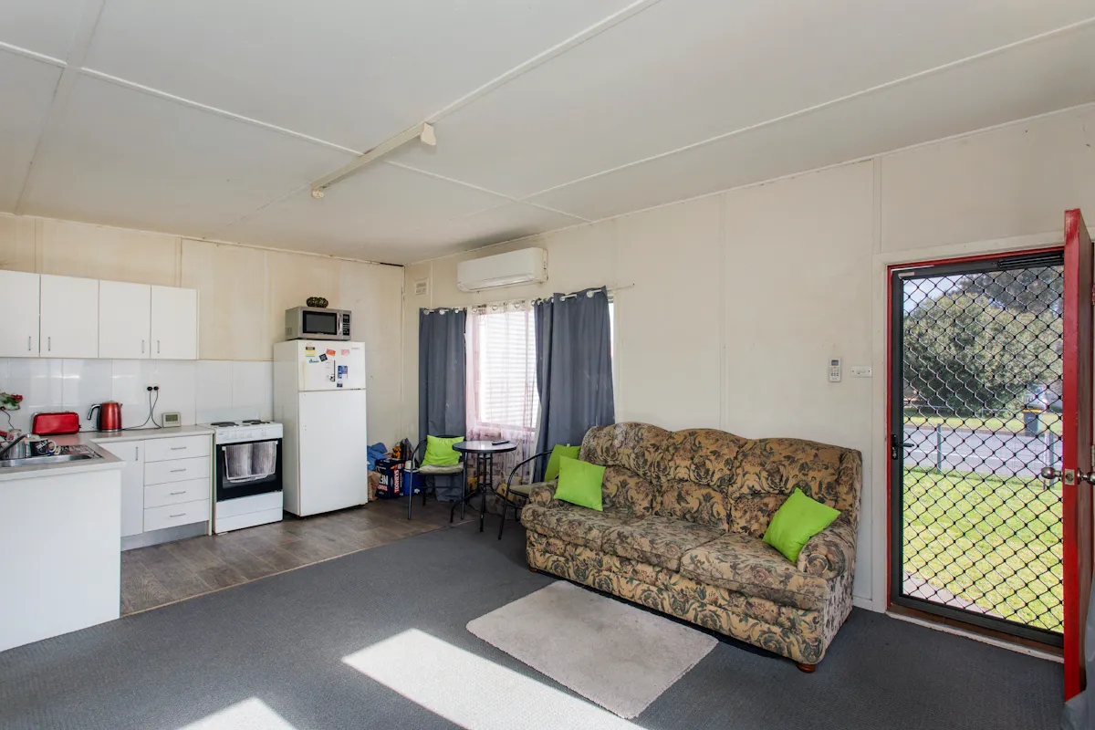 11 Mulyan Street — photo 7 of 11