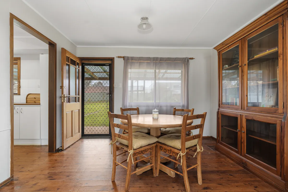 26 Lyall Street — photo 4 of 17