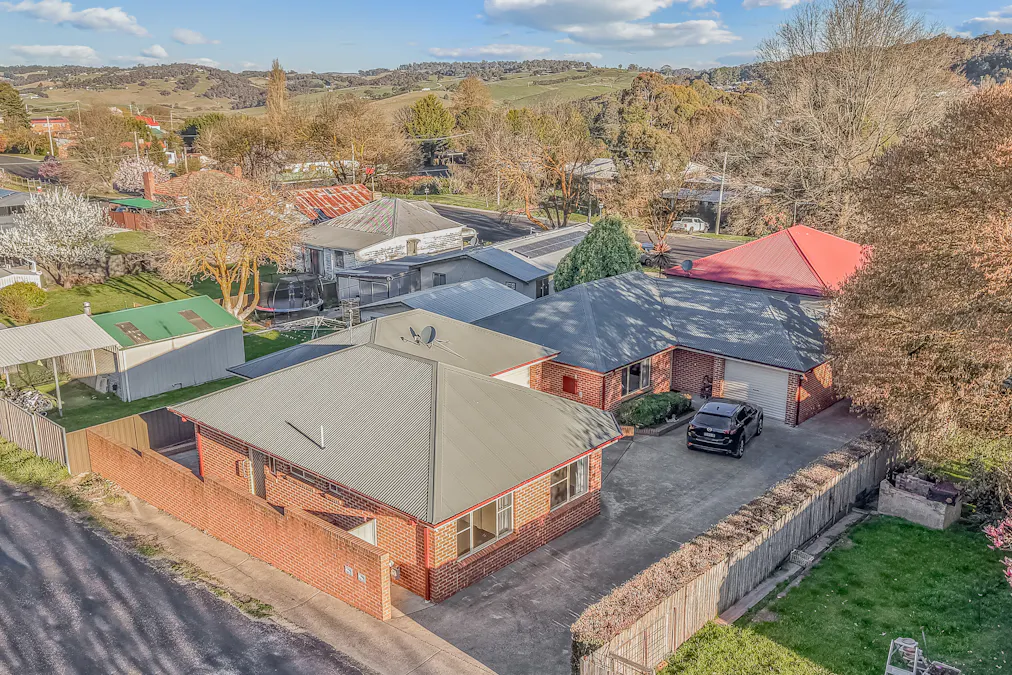 1/96 Howards Lane, Oberon, NSW, 2787 - Image 1