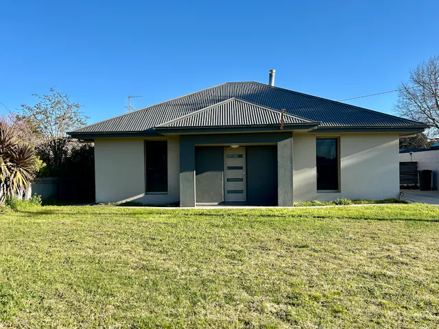2 Oberon Street — photo from Elders Emms Mooney