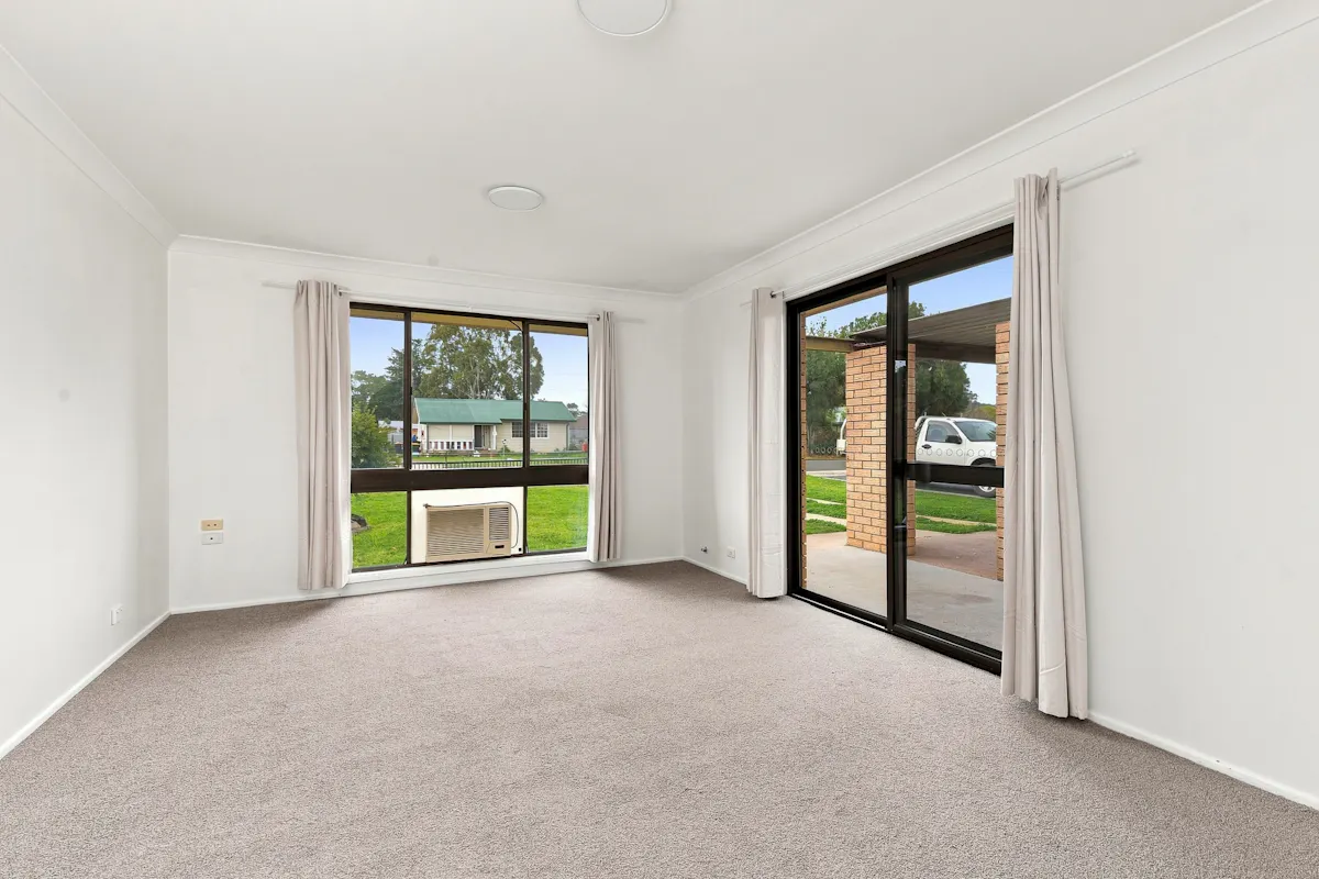 11 Logan Street — photo 2 of 14
