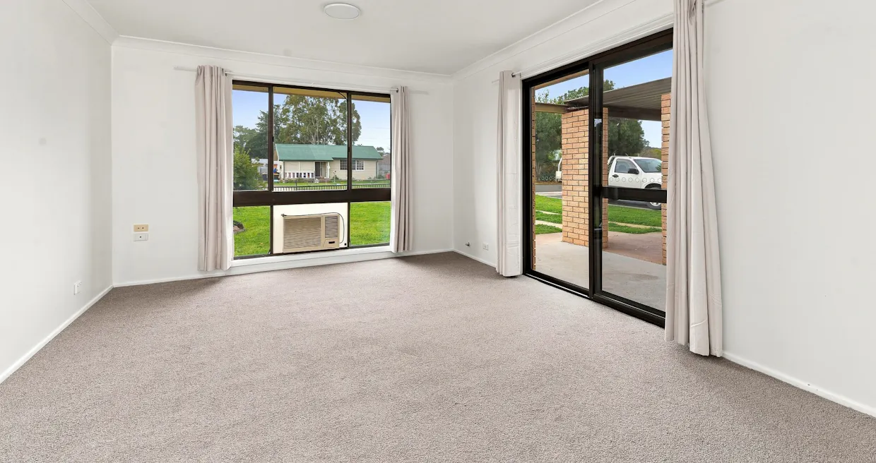 11 Logan Street, Cowra, NSW, 2794 - Image 2