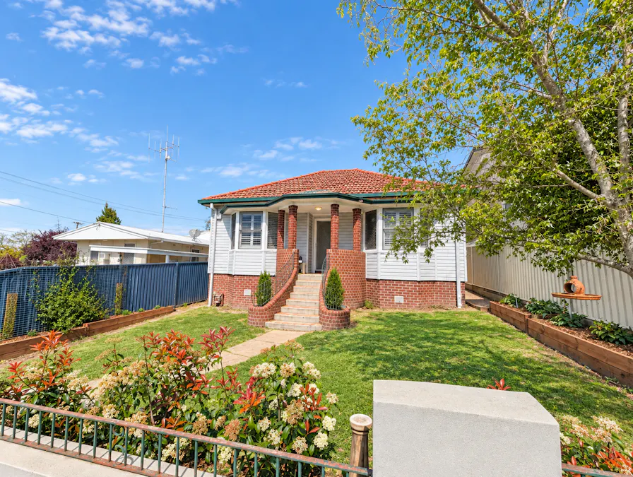 8 Brilliant Street, Bathurst, NSW, 2795 - Image 1