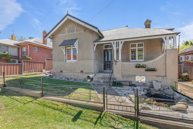 17 Gladstone Street — photo from Elders Emms Mooney