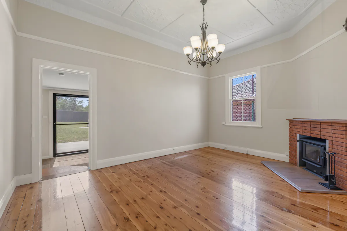 17 Gladstone Street — photo 6 of 20