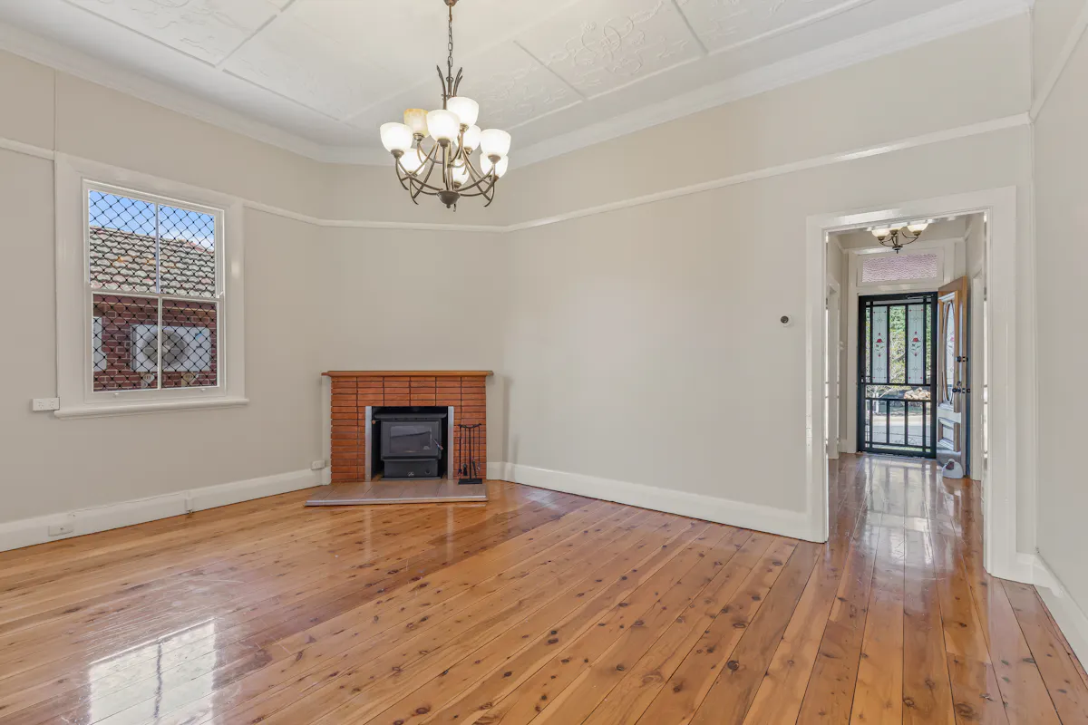17 Gladstone Street — photo 5 of 20
