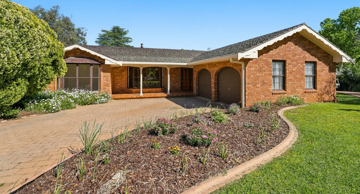 23 Elizabeth Avenue, Cowra, NSW, 2794 - Image 1