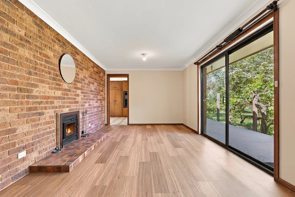 23 Elizabeth Avenue — photo 5 of 17