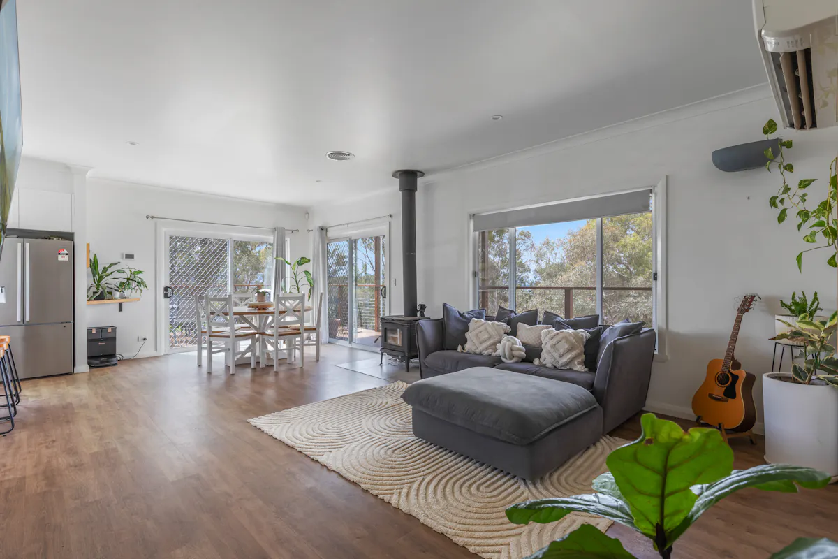 220 Boundary Road — photo 6 of 30