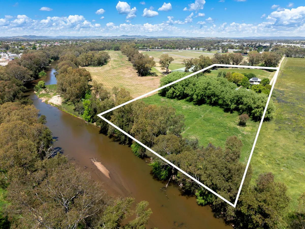 22 Showground Lane — photo 3 of 22
