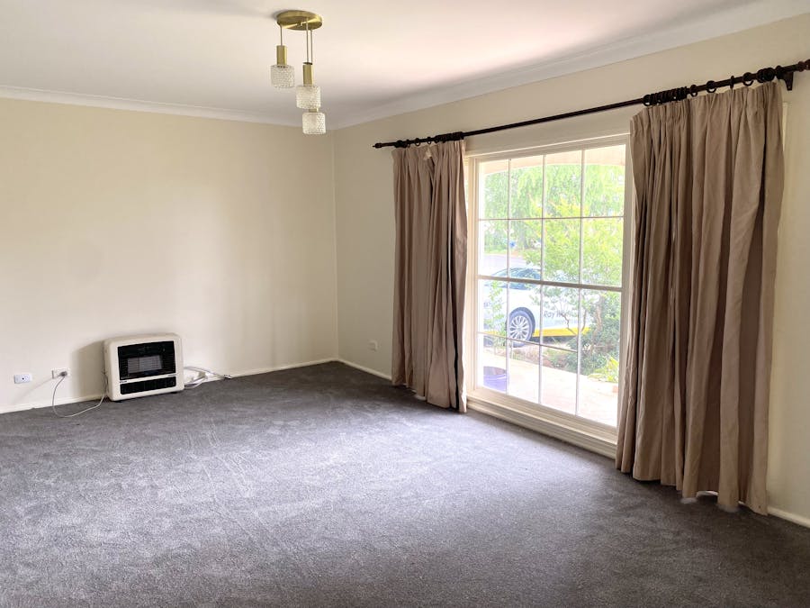 11 Berowra Street, Cowra, NSW, 2794 - Image 2